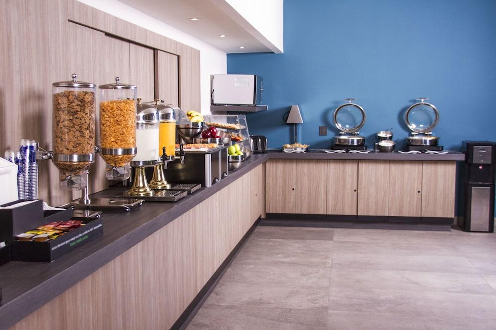 City Express Plus By Marriott Monterrey Galerias Esterno foto