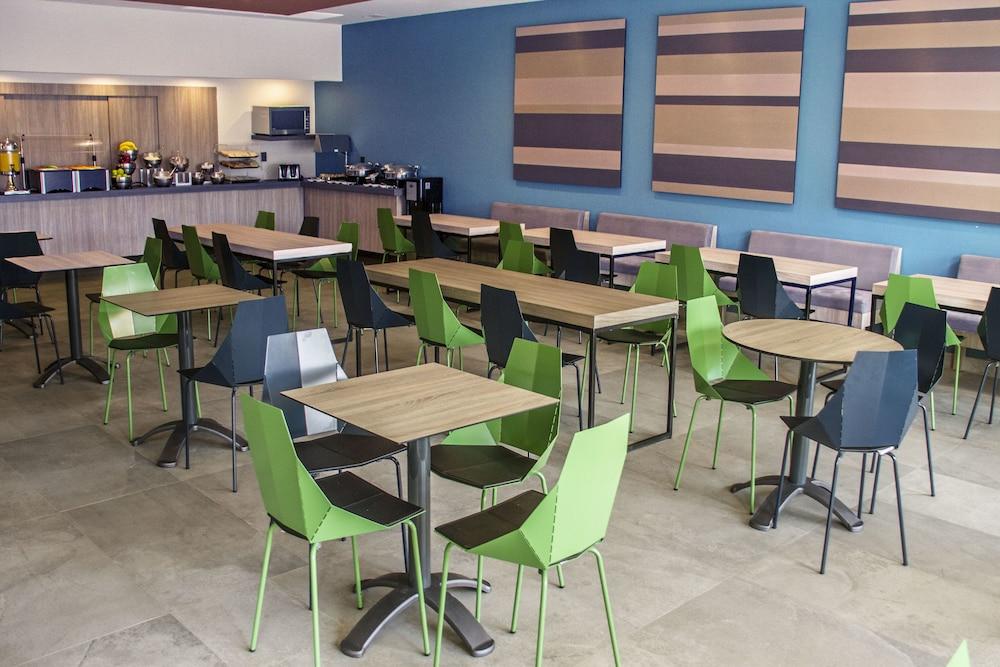 City Express Plus By Marriott Monterrey Galerias Esterno foto