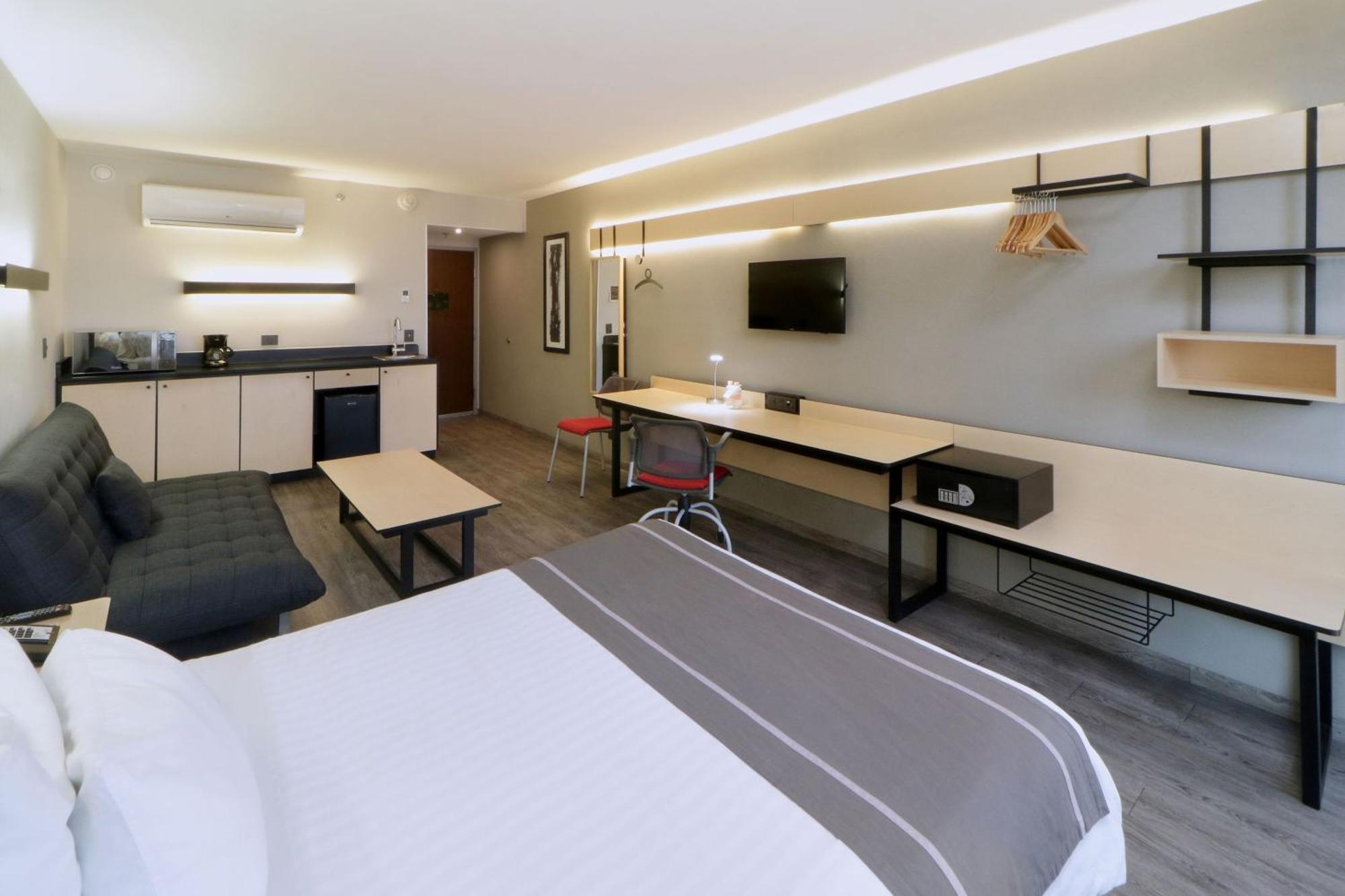 City Express Plus By Marriott Monterrey Galerias Esterno foto