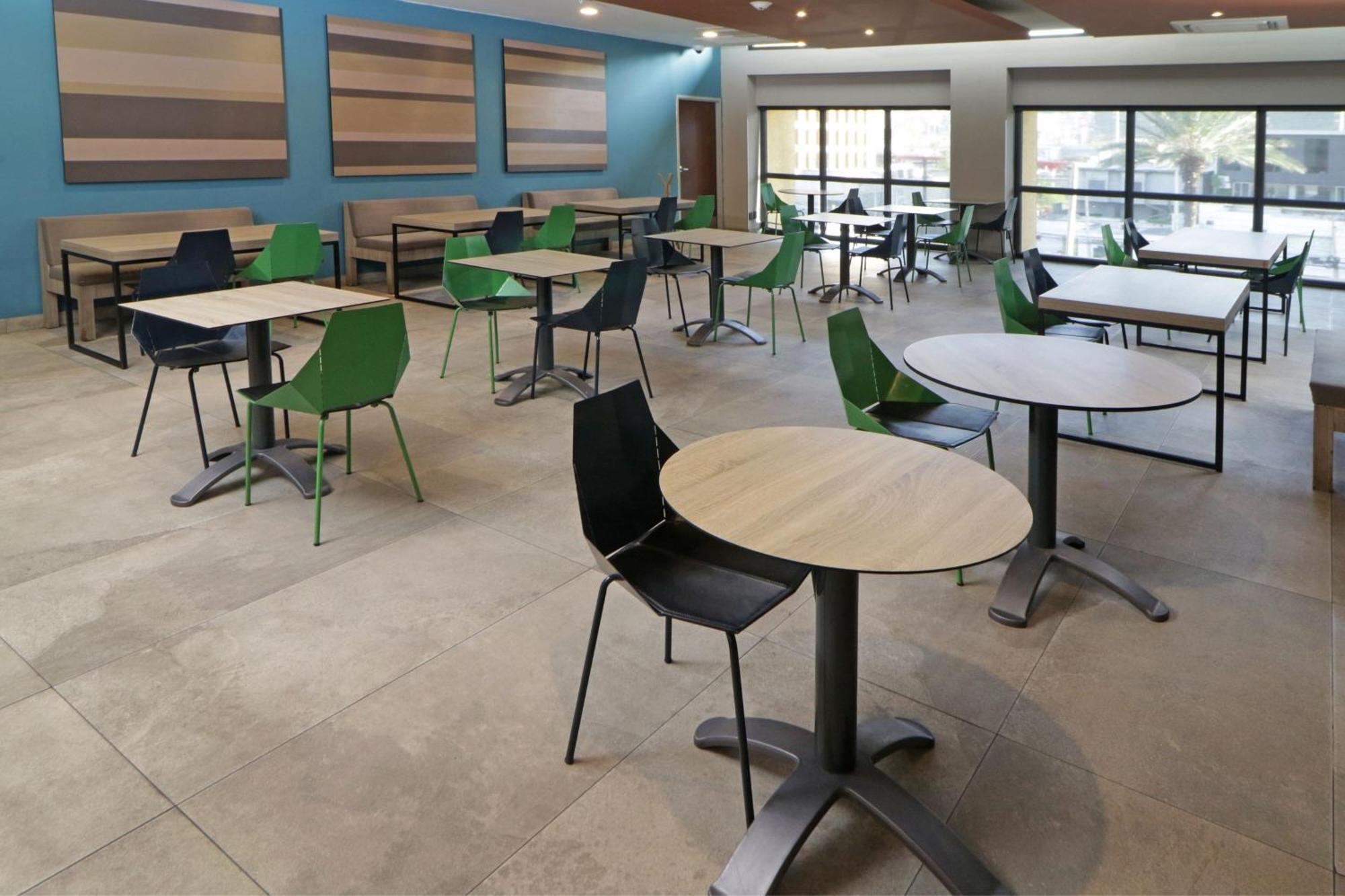 City Express Plus By Marriott Monterrey Galerias Esterno foto